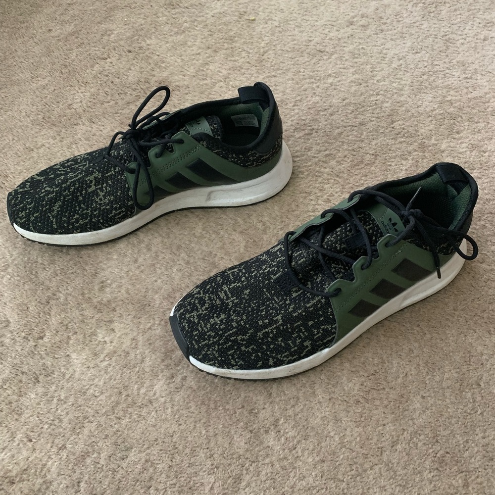 Adidas Sneakers